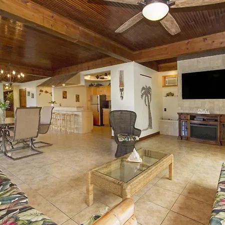 Hawaiian King Aparthotel